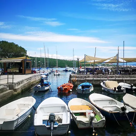 Volosko - 50m To The Sea Apartman Opatija